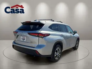 Toyota Highlander 2024 AWD XLE 4dr SUV