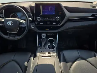Toyota Highlander 2024 AWD XLE 4dr SUV
