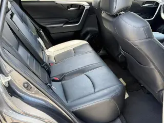 Toyota RAV4 2019 XLE Premium 4dr SUV