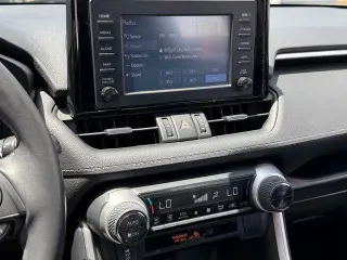 Toyota RAV4 2019 XLE Premium 4dr SUV