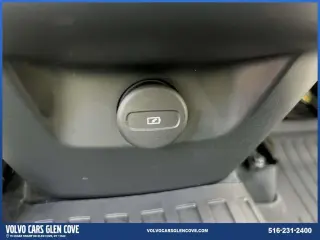 Volvo XC60 2024 AWD B5 Core Dark Theme 4dr SUV