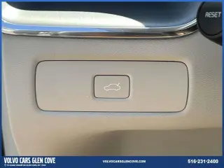 Volvo XC60 2024 AWD B5 Core Dark Theme 4dr SUV