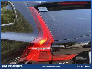 Volvo XC60 2024 AWD B5 Core Dark Theme 4dr SUV