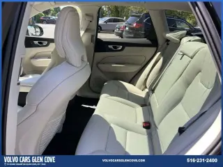 Volvo XC60 2024 AWD B5 Core Dark Theme 4dr SUV