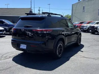 Nissan Pathfinder 2023 AWD Rock Creek 4dr SUV