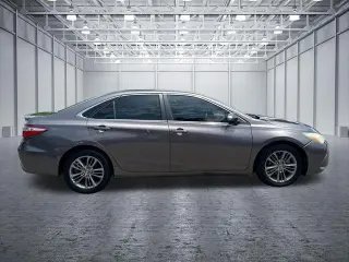 Toyota Camry 2015 SE 4dr Sedan