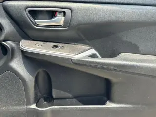 Toyota Camry 2015 SE 4dr Sedan