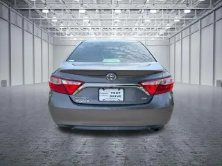 Toyota Camry 2015 SE 4dr Sedan