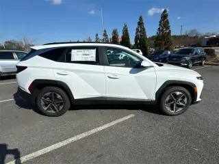 Hyundai TUCSON 2025 SEL 4dr SUV