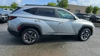 Hyundai TUCSON 2025 AWD SEL 4dr SUV