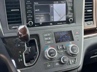 Toyota Sienna 2019 AWD XLE 7-Passenger 4dr Mini-Van