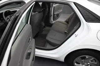Hyundai ELANTRA 2026 SE 4dr Sedan
