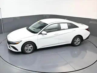 Hyundai ELANTRA 2026 SE 4dr Sedan