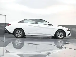 Hyundai ELANTRA 2026 SE 4dr Sedan