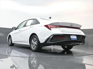 Hyundai ELANTRA 2026 SE 4dr Sedan