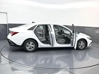 Hyundai ELANTRA 2026 SE 4dr Sedan