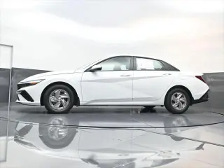 Hyundai ELANTRA 2026 SE 4dr Sedan
