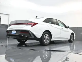 Hyundai ELANTRA 2026 SE 4dr Sedan