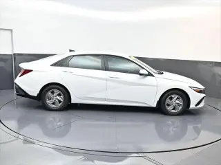 Hyundai ELANTRA 2026 SE 4dr Sedan