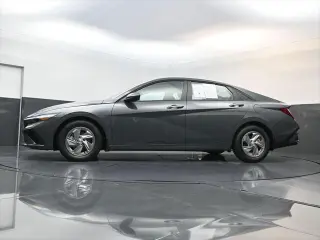 Hyundai ELANTRA 2026 SE 4dr Sedan