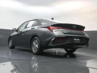 Hyundai ELANTRA 2026 SE 4dr Sedan