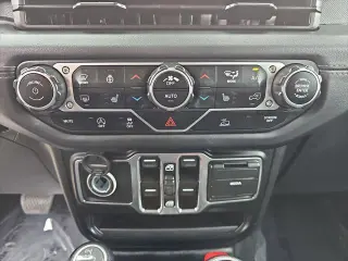 Jeep Wrangler 2024 4x4 Sahara 4dr SUV