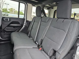 Jeep Wrangler 2024 4x4 Sahara 4dr SUV