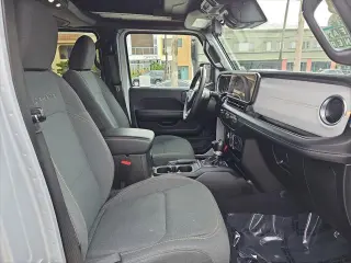 Jeep Wrangler 2024 4x4 Sahara 4dr SUV