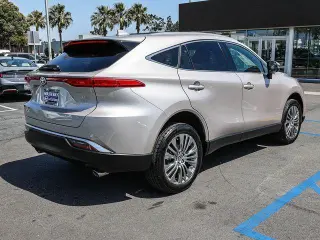 Toyota Venza 2022 AWD XLE 4dr Crossover