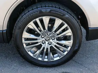 Toyota Venza 2022 AWD XLE 4dr Crossover