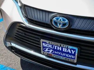 Toyota Venza 2022 AWD XLE 4dr Crossover
