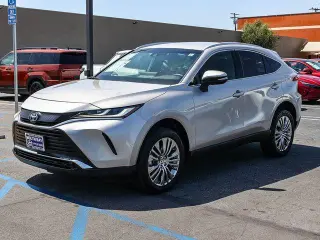 Toyota Venza 2022 AWD XLE 4dr Crossover