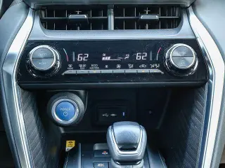 Toyota Venza 2022 AWD XLE 4dr Crossover