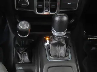 Jeep Wrangler 2024 4x4 Sport 4dr SUV