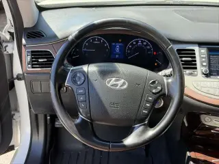 Hyundai Genesis 2013 3.8L 4dr Sedan