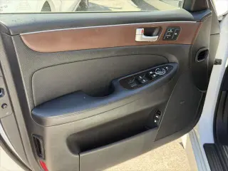 Hyundai Genesis 2013 3.8L 4dr Sedan