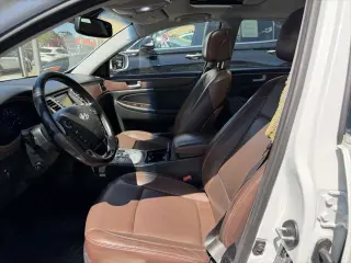Hyundai Genesis 2013 3.8L 4dr Sedan
