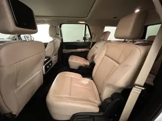 Ford Expedition 2023 4x2 XLT 4dr SUV
