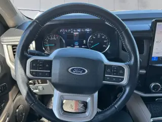 Ford Expedition 2023 4x2 XLT 4dr SUV
