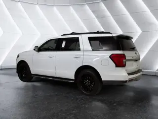 Ford Expedition 2023 4x2 XLT 4dr SUV