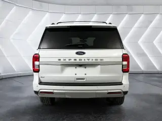 Ford Expedition 2023 4x2 XLT 4dr SUV