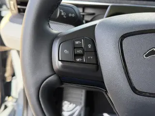 Ford Mustang Mach-E 2023 Premium 4dr SUV
