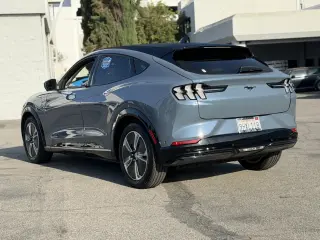 Ford Mustang Mach-E 2023 Premium 4dr SUV