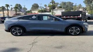 Ford Mustang Mach-E 2023 Premium 4dr SUV