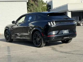 Ford Mustang Mach-E 2023 AWD Premium 4dr SUV