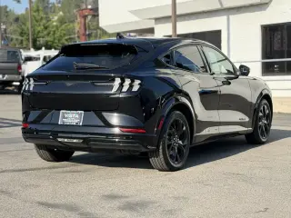 Ford Mustang Mach-E 2023 AWD Premium 4dr SUV
