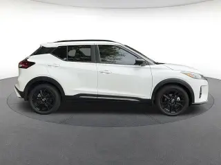 Nissan Kicks 2023 SR 4dr Crossover