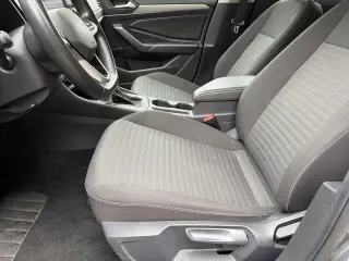 Volkswagen Jetta 2024 S 4dr Sedan 8A