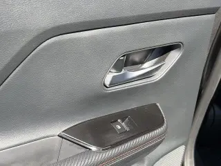 Nissan Kicks 2025 AWD SR 4dr Crossover