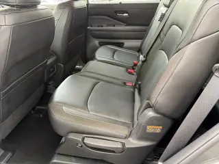 Nissan Pathfinder 2025 SL 4dr SUV